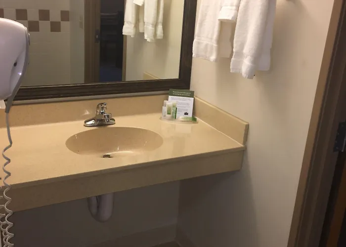 Americinn By Wyndham Hotel